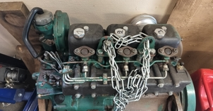 Volvo Penta keskimoottori ja varaosat. MD3B